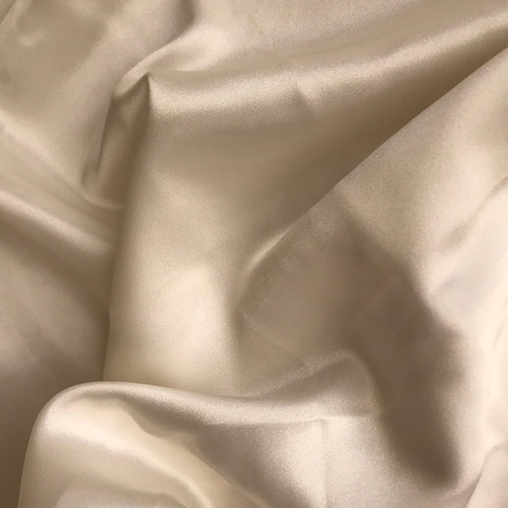 Satin nightgown - Picture 6 of 6